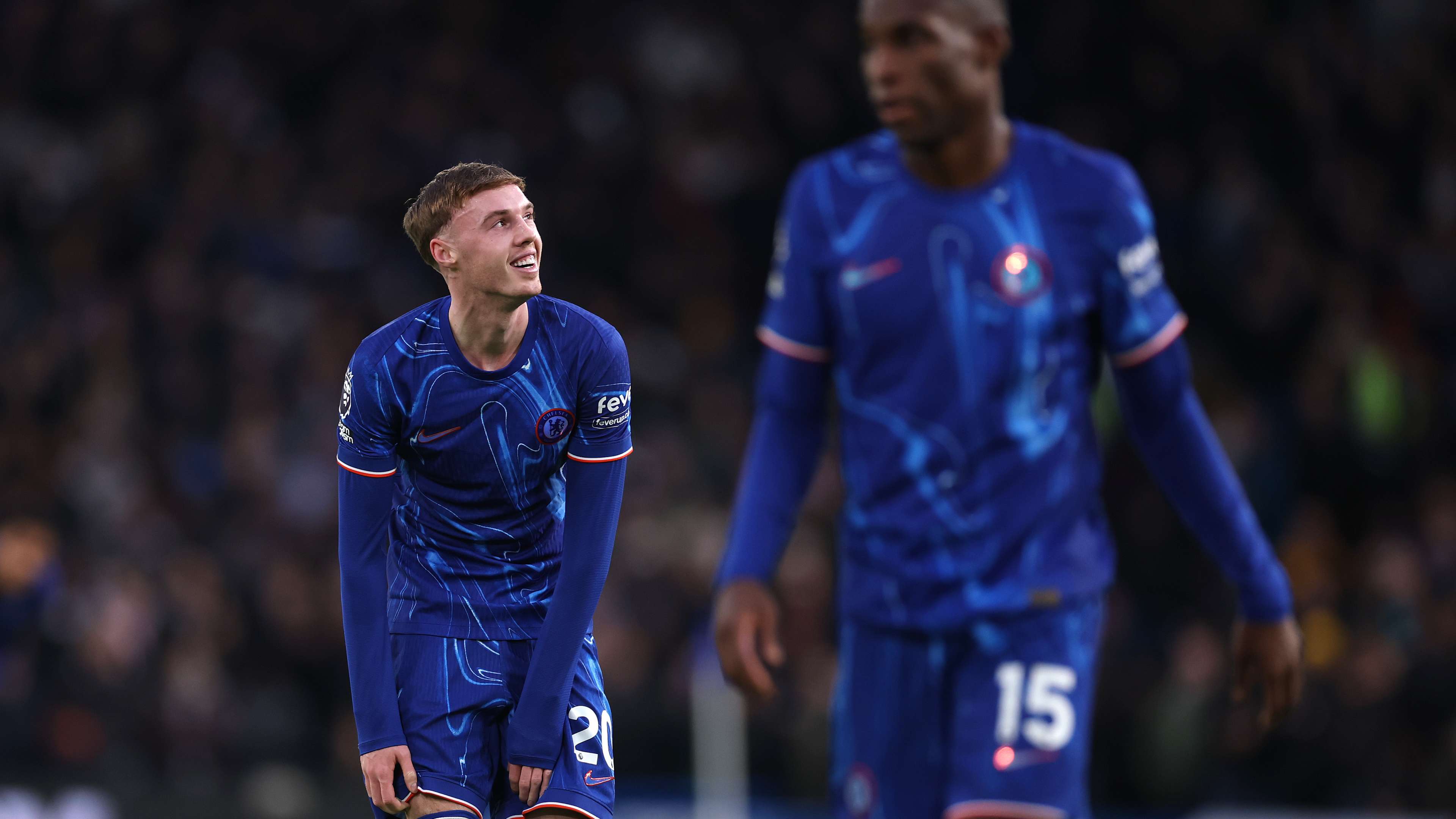 甚至使他在 甚至使他在