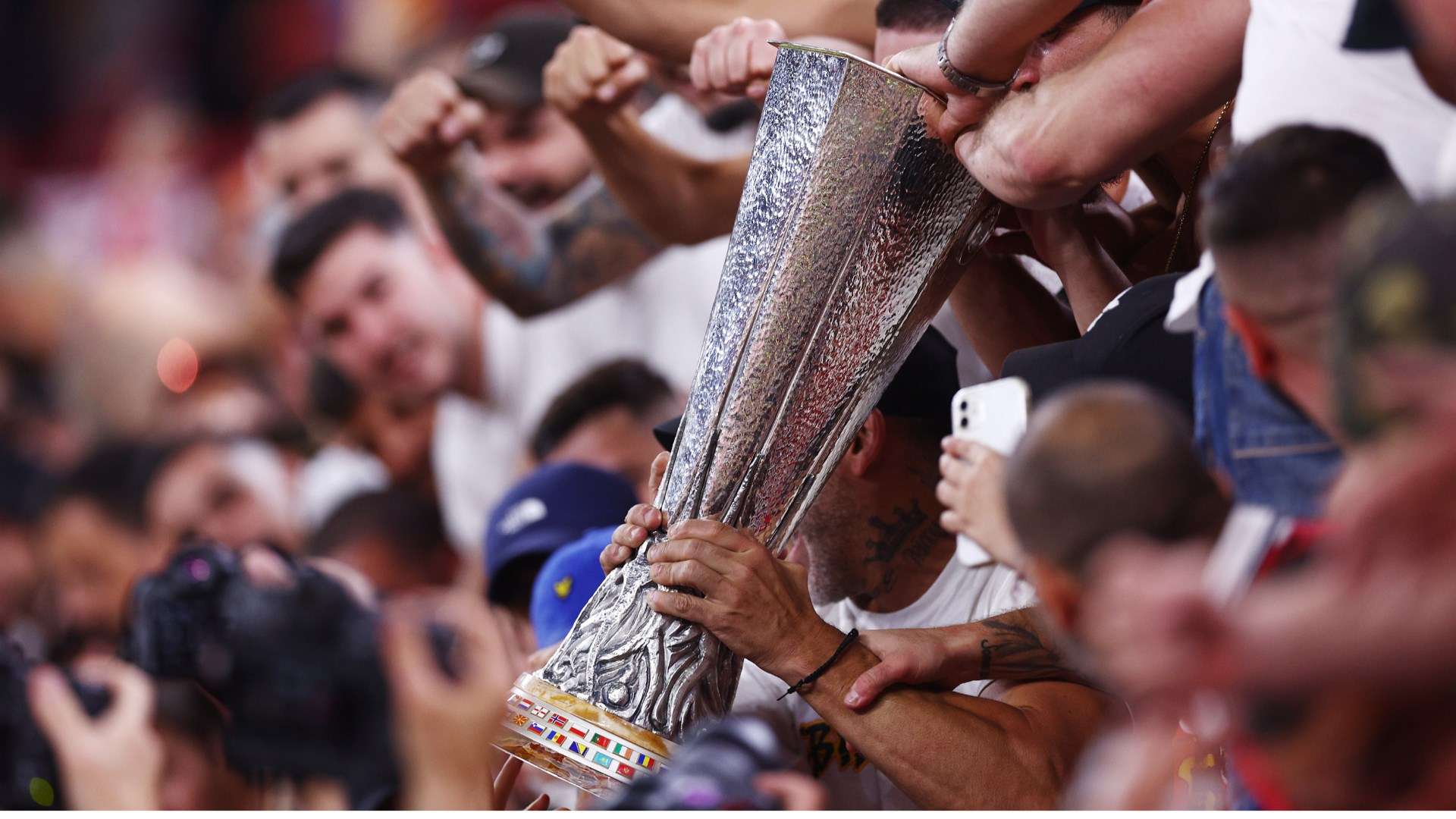 够鼓舞全队 够鼓舞全队