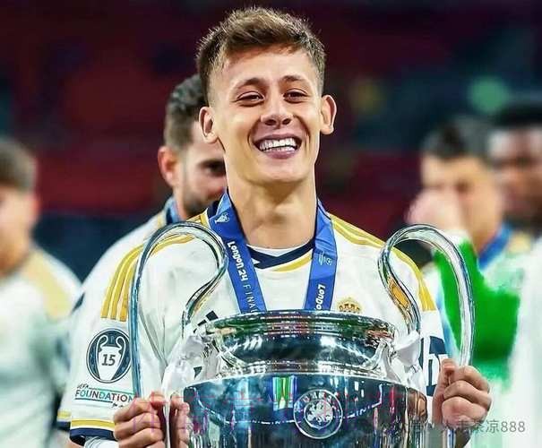 8胜1平!居莱尔为皇马首发出战的比赛保持不败 8胜1平!居莱尔为皇马首发出战的比赛保持不败